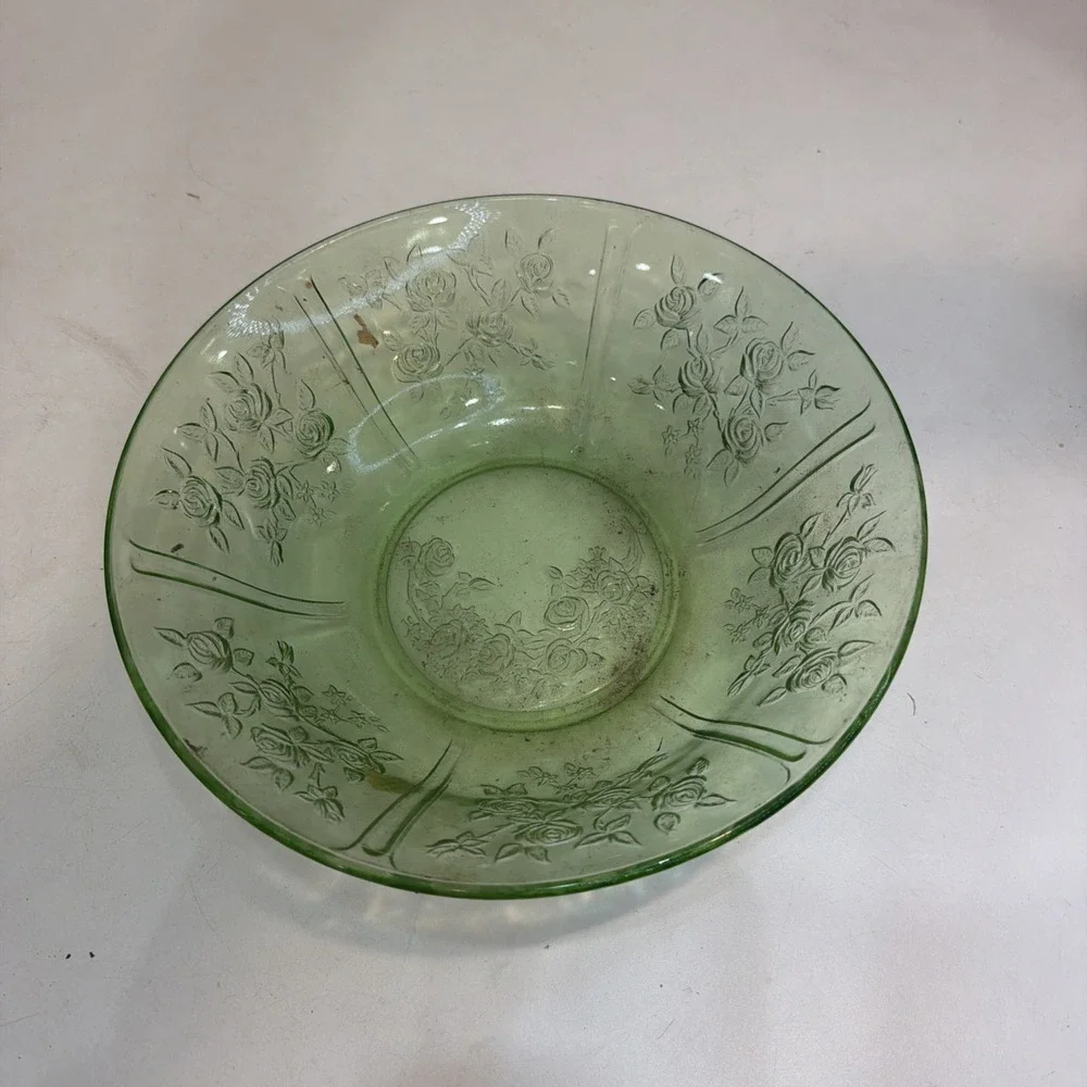 Glowing Green Vaseline Glass 10